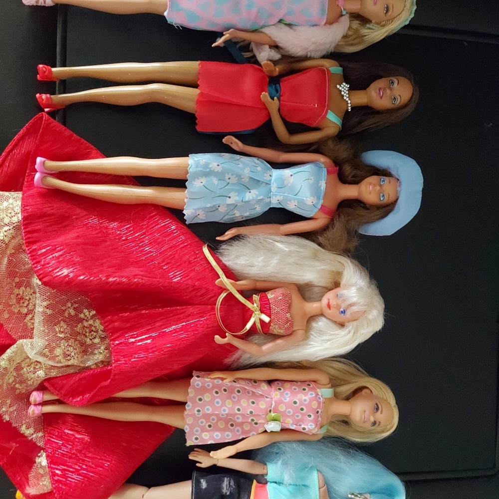 Barbie Dolls - Picture 5 of 5